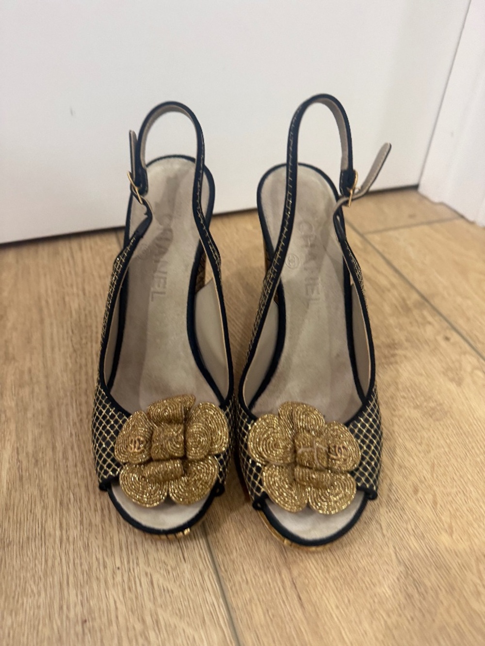CHANEL Camellia Gold Flower Metallic Mesh Slingback Block Heel Sandals EU [38]